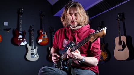 Guitar virtuoso